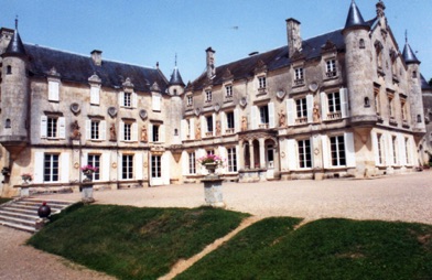 FONTENAY LE COMTE
Château de Terre Neuve